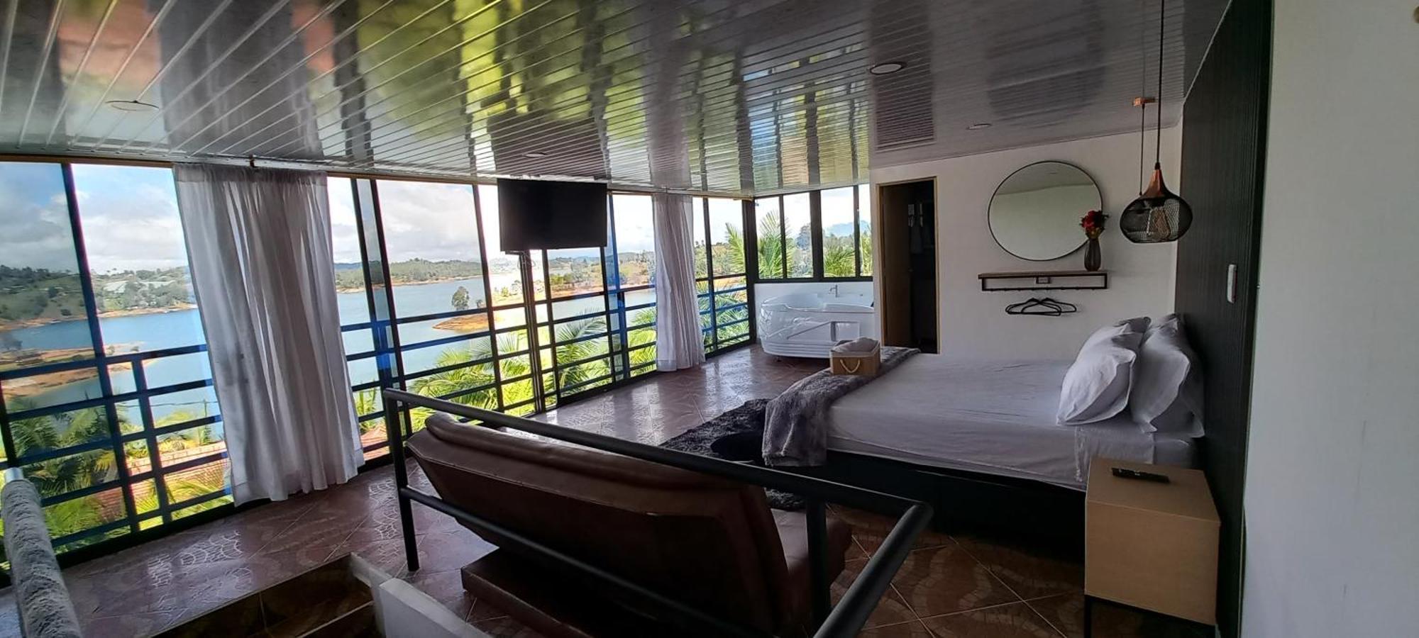 Hotel Mirador Cielo Blue El Penol  المظهر الخارجي الصورة