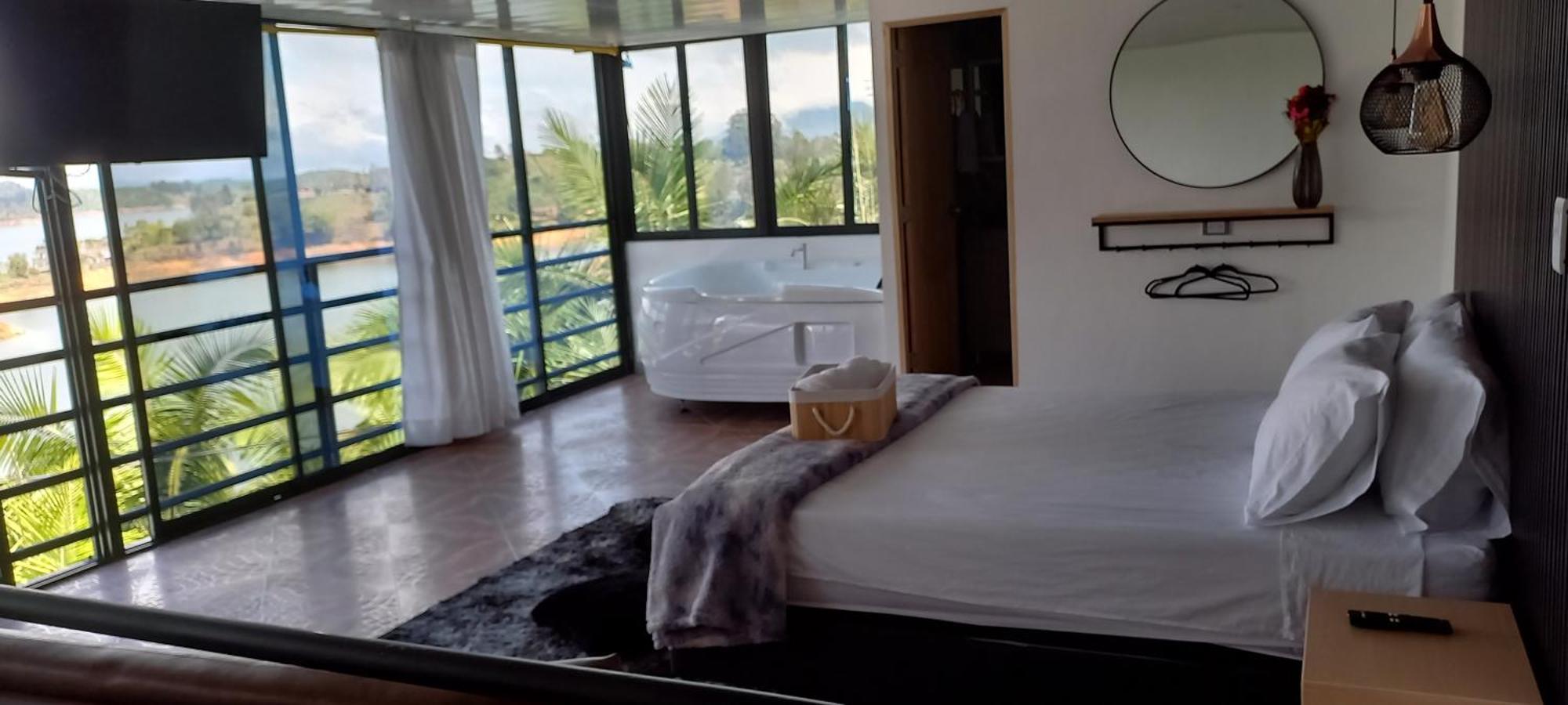 Hotel Mirador Cielo Blue El Penol  المظهر الخارجي الصورة